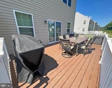 1739 Mel Lane - Photo Thumbnail 34