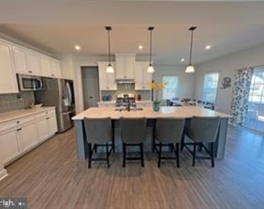 1739 Mel Lane - Photo Thumbnail 3