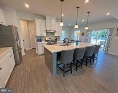 1739 Mel Lane - Photo Thumbnail 4