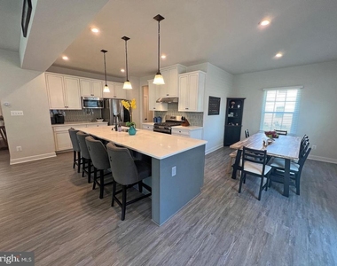 1739 Mel Lane - Photo Thumbnail 10
