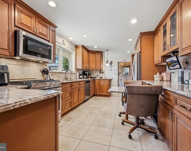 10 Beech Avenue - Photo Thumbnail 16