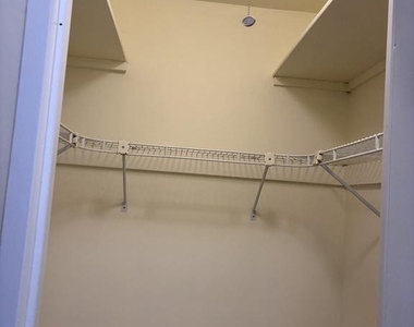 4201 Cathedral Avenue Nw - Photo Thumbnail 19