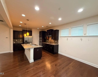132 Concordia Woods Drive - Photo Thumbnail 6