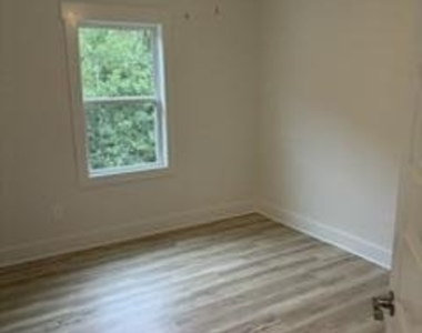 204 E Mill Street - Photo Thumbnail 13