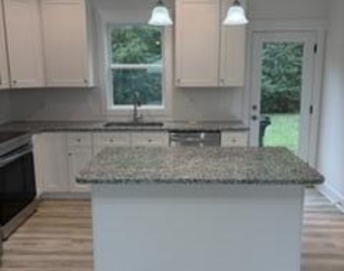 204 E Mill Street - Photo Thumbnail 2