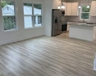 204 E Mill Street - Photo Thumbnail 1