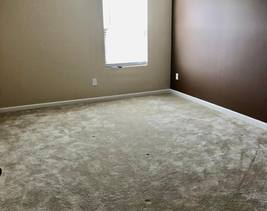 918 Lippincott Road - Photo Thumbnail 13