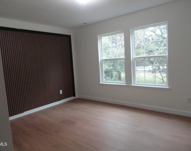 4213 Mardela Spring Drive - Photo Thumbnail 10