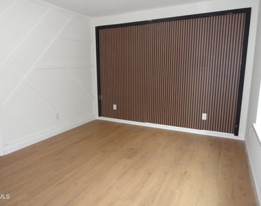 4213 Mardela Spring Drive - Photo Thumbnail 11