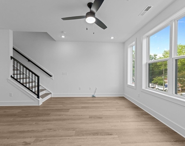 710 W North Street - Photo Thumbnail 10