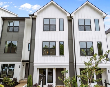 710 W North Street - Photo Thumbnail 36