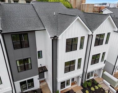 710 W North Street - Photo Thumbnail 39