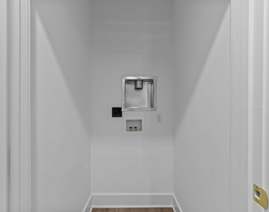 710 W North Street - Photo Thumbnail 28