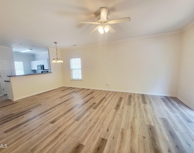 2405 Bay Harbor Drive - Photo Thumbnail 12