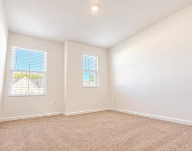 1616 Mirth Court - Photo Thumbnail 11