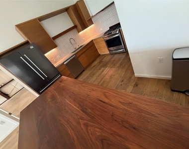 4825 Weidemar Ln - Photo Thumbnail 4