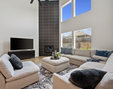 707 Sugar Cane Rd - Photo Thumbnail 14