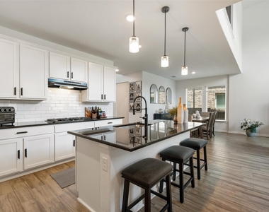 707 Sugar Cane Rd - Photo Thumbnail 10
