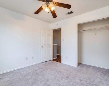 112 Maplewood N - Photo Thumbnail 23