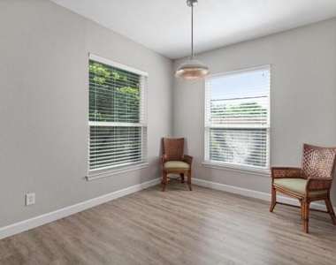 3011 Fruth St - Photo Thumbnail 4