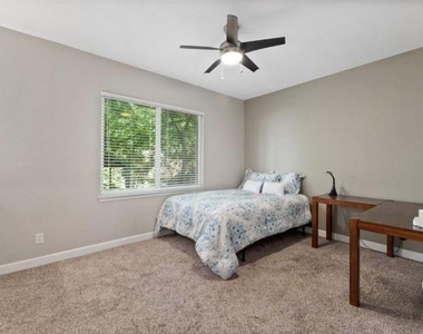 3011 Fruth St - Photo Thumbnail 12