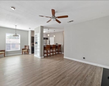 3011 Fruth St - Photo Thumbnail 3