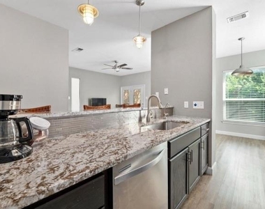 3011 Fruth St - Photo Thumbnail 11