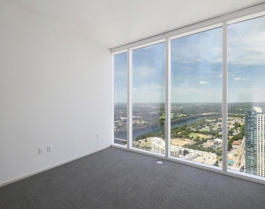301 West Ave - Photo Thumbnail 10