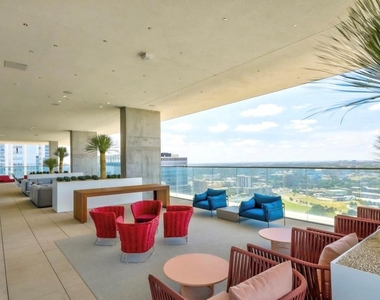 301 West Ave - Photo Thumbnail 26