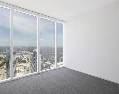 301 West Ave - Photo Thumbnail 12