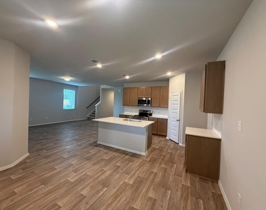 2601 Foss Rd - Photo Thumbnail 15