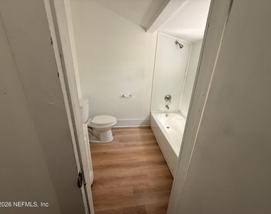 1658 W 4th Street - Photo Thumbnail 8