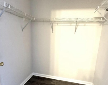 8440 Mcgirts Village Lane - Photo Thumbnail 5