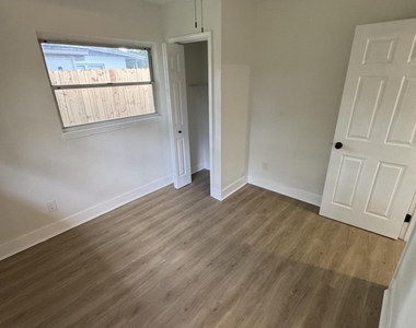 1629 Griflet Road - Photo Thumbnail 13