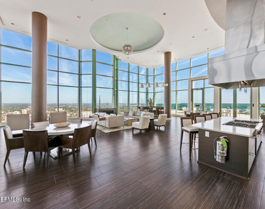 1431 Riverplace Boulevard - Photo Thumbnail 12