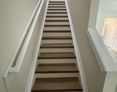 4847 Parkhurst Place - Photo Thumbnail 10