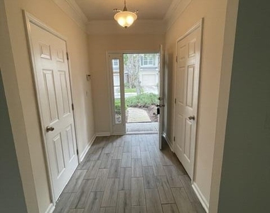 4847 Parkhurst Place - Photo Thumbnail 7