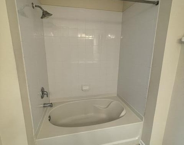 4847 Parkhurst Place - Photo Thumbnail 20
