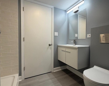 5032 S Kolin Avenue - Photo Thumbnail 5