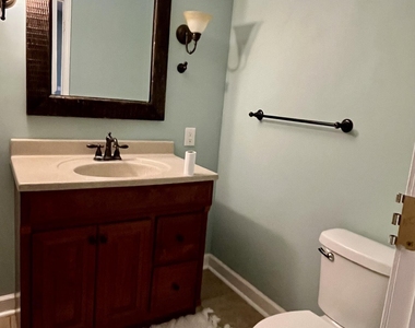 1423 Ingleside Avenue - Photo Thumbnail 14