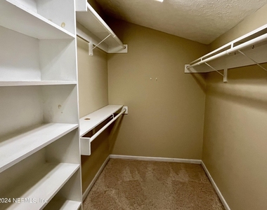 1423 Ingleside Avenue - Photo Thumbnail 21