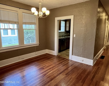 1423 Ingleside Avenue - Photo Thumbnail 6
