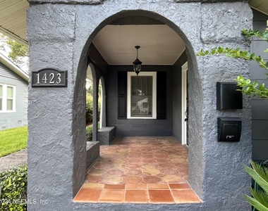 1423 Ingleside Avenue - Photo Thumbnail 3