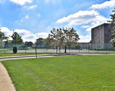 1460 Fairlane Drive - Photo Thumbnail 14