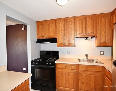 1460 Fairlane Drive - Photo Thumbnail 6