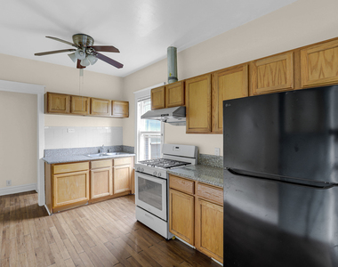 5814 N Winthrop Avenue - Photo Thumbnail 12