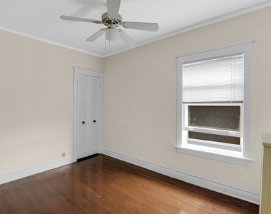 5814 N Winthrop Avenue - Photo Thumbnail 9