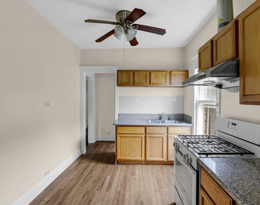5814 N Winthrop Avenue - Photo Thumbnail 11