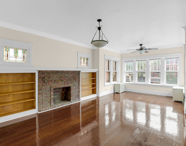 5814 N Winthrop Avenue - Photo Thumbnail 3
