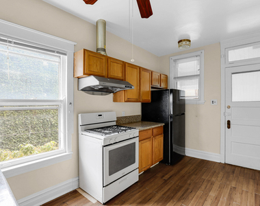 5814 N Winthrop Avenue - Photo Thumbnail 13